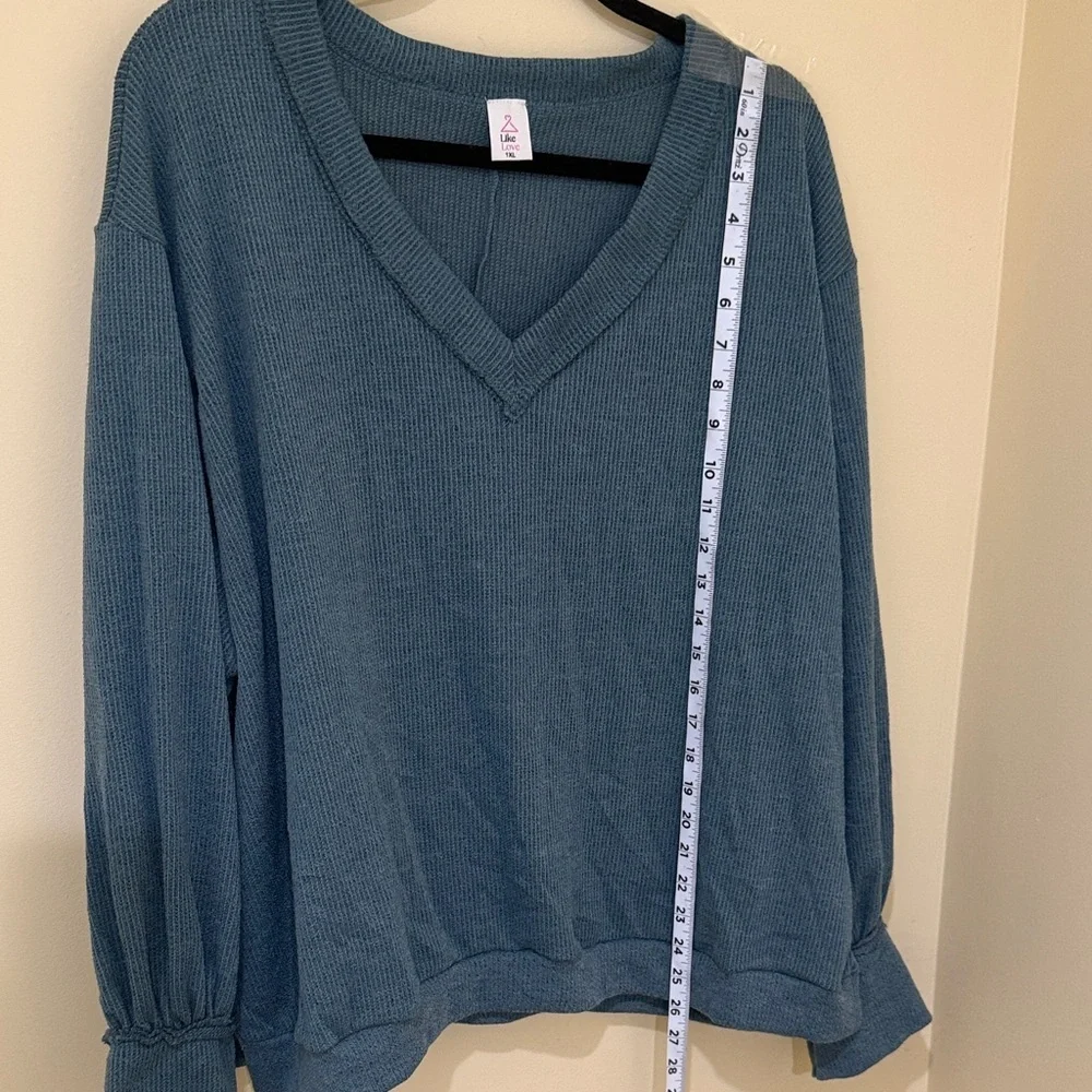 Like Love HAZEL BLUES DOESN'T COMPARE V-NECK TOP Women’s Sweater long sleeve 1XL - Picture 10 of 12